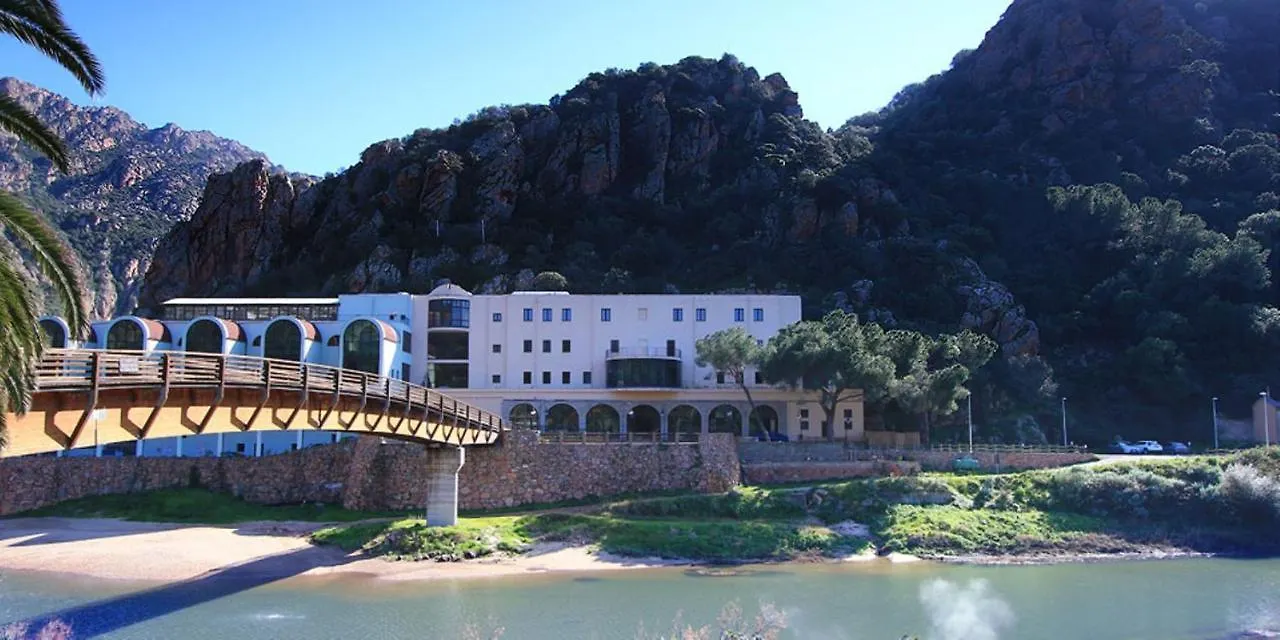 הוילה קאסטלסארדו Villetta In Sardegna A Due Passi Dal Mare בית נופש